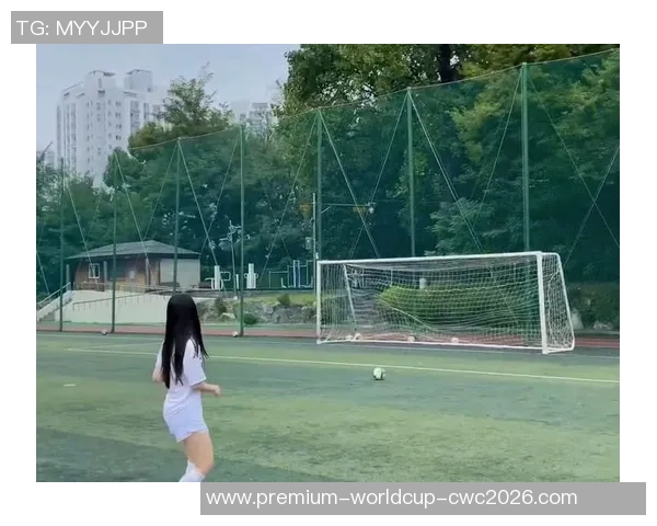 足球场上的风采与魅力足球最美太太们的故事与生活揭秘